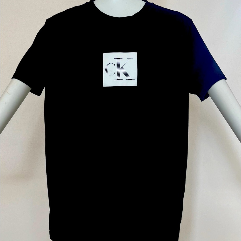 Calvin Klein T-Shirt